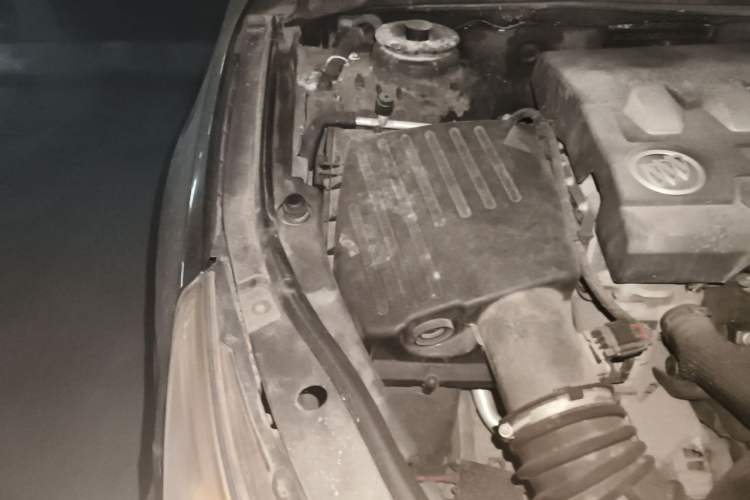 Used Buick LaCrosse 2012 2.4L SIDI Elegant Edition Engine Bay Right