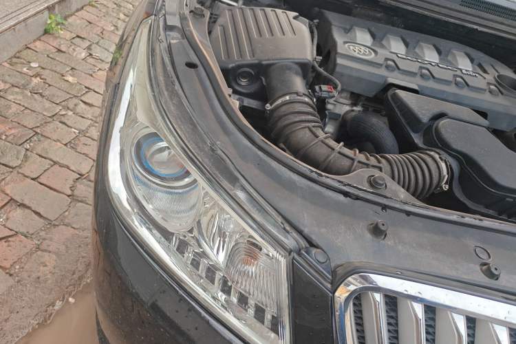Used Buick LaCrosse 2012 2.4L SIDI Luxury Edition Engine Bay Right