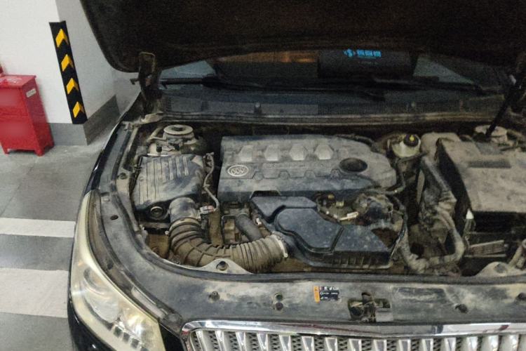 Used Buick LaCrosse 2012 2.4L SIDI Luxury Edition Engine Bay Right