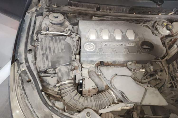 Used Buick LaCrosse 2012 2.4L SIDI Elegant Edition Engine Bay Right