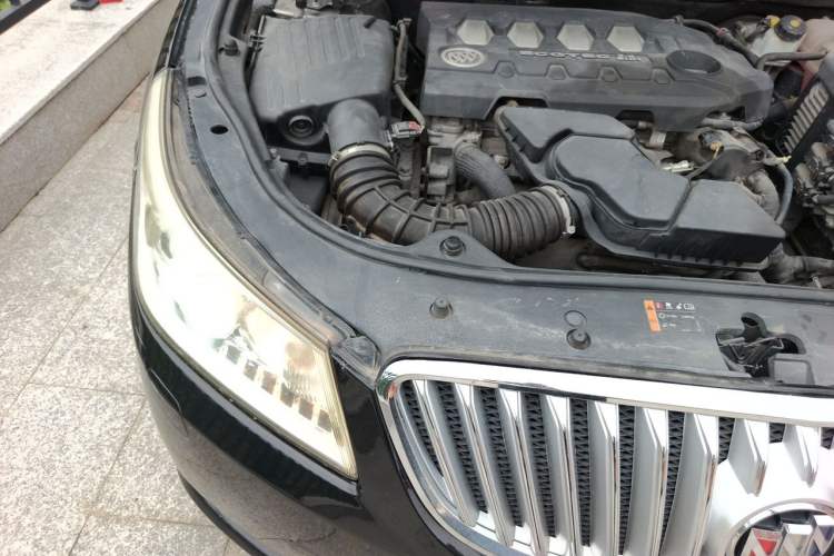Used Buick LaCrosse 2012 2.4L SIDI Luxury Edition Engine Bay Right