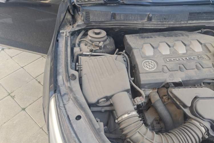 Used Buick LaCrosse 2012 2.4L SIDI Luxury Edition Engine Bay Right