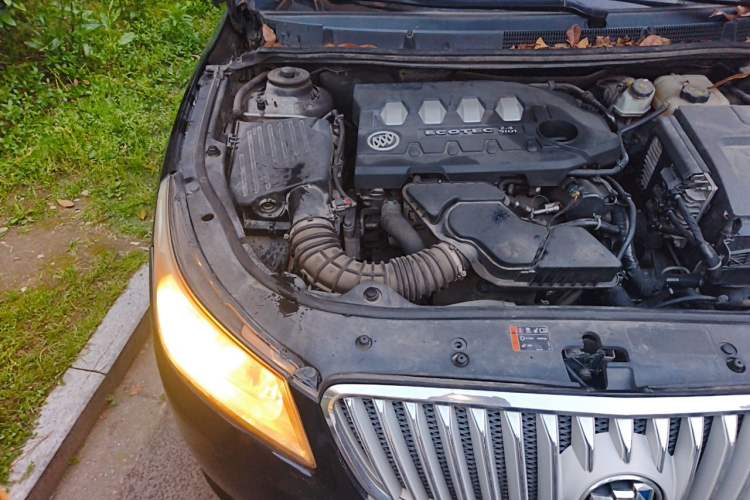 Used Buick LaCrosse 2012 2.4L SIDI Elegant Edition Engine Bay Right