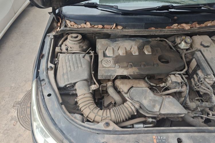 Used Buick LaCrosse 2012 2.4L SIDI Elegant Edition Engine Bay Right