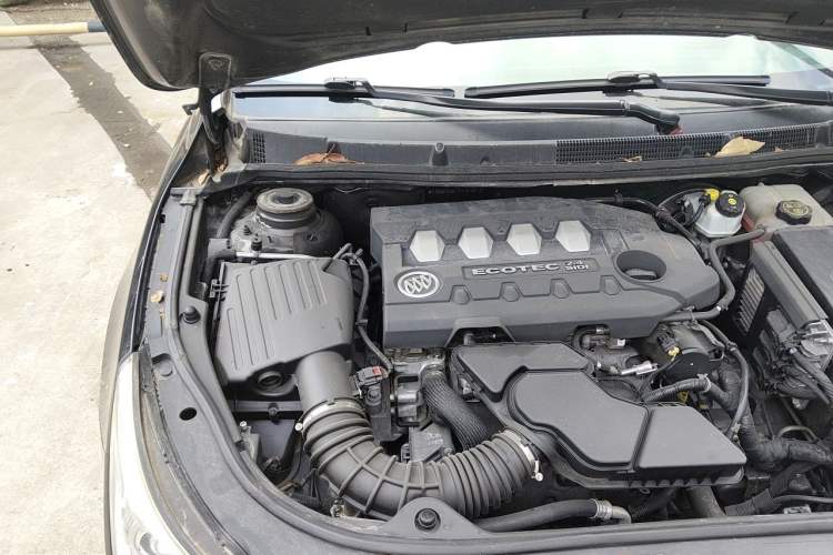 Used Buick LaCrosse 2012 2.4L SIDI Haoya Edition Engine Bay Right