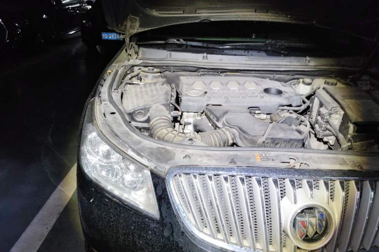Used Buick LaCrosse 2012 2.4L SIDI Elegant Edition Engine Bay Right