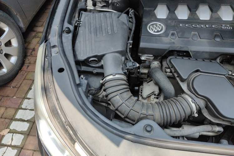 Used Buick LaCrosse 2012 2.4L SIDI Luxury Edition Engine Bay Right