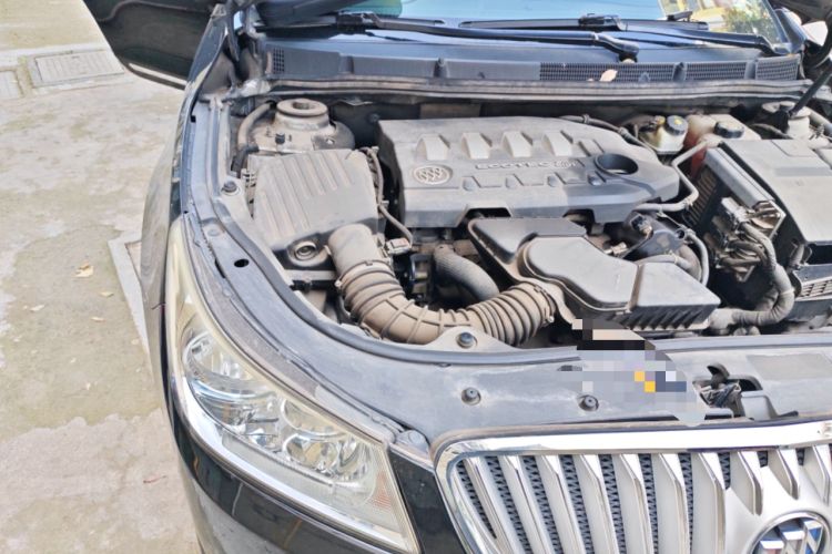 Used Buick LaCrosse 2012 2.4L SIDI Elegant Edition Engine Bay Right