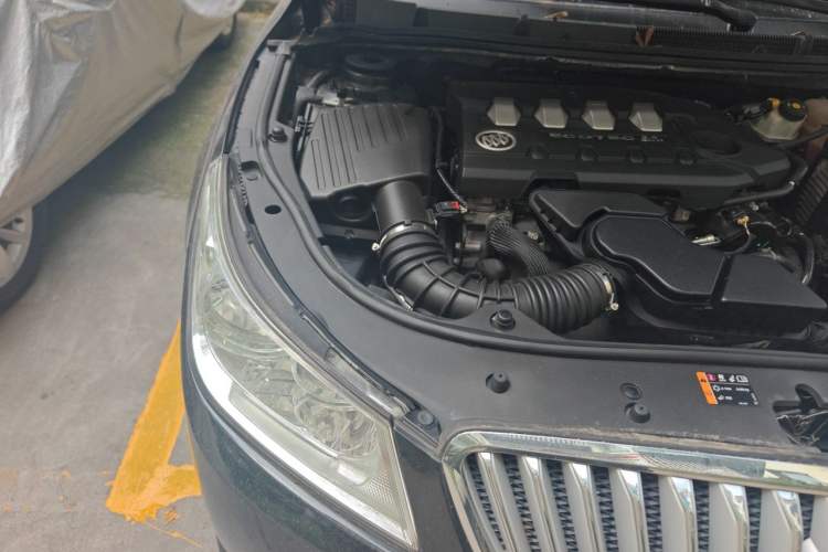 Used Buick LaCrosse 2012 2.4L SIDI Elegant Edition Engine Bay Right
