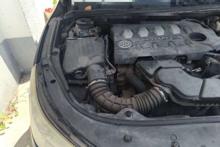 Used Buick LaCrosse 2012 2.4L SIDI Elegant Edition Engine Bay Right