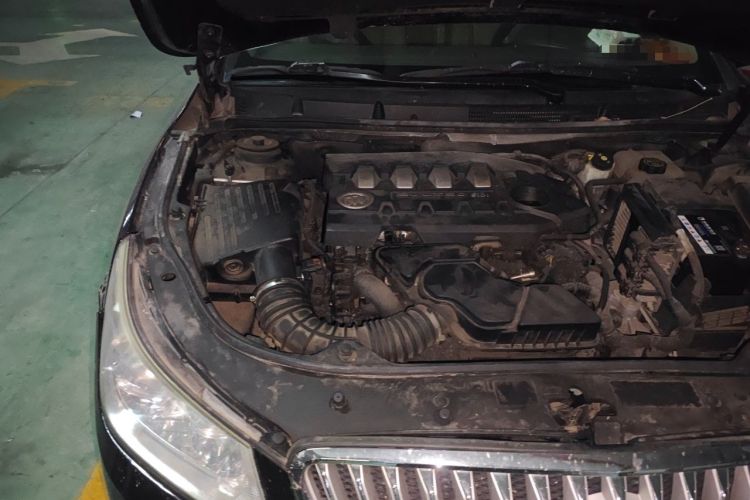 Used Buick LaCrosse 2012 2.4L SIDI Elegant Edition Engine Bay Right