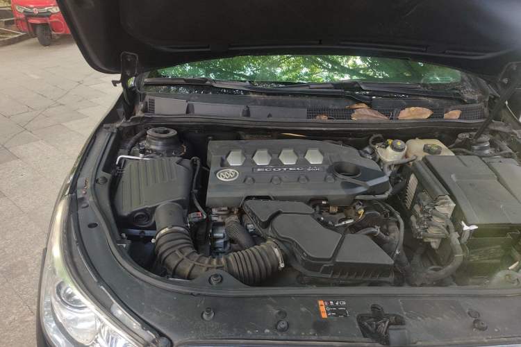 Used Buick LaCrosse 2012 2.0T Haoya Edition Engine Bay Right