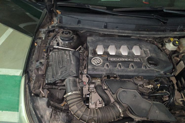 Used Buick LaCrosse 2012 2.4L SIDI Elegant Edition Engine Bay Right