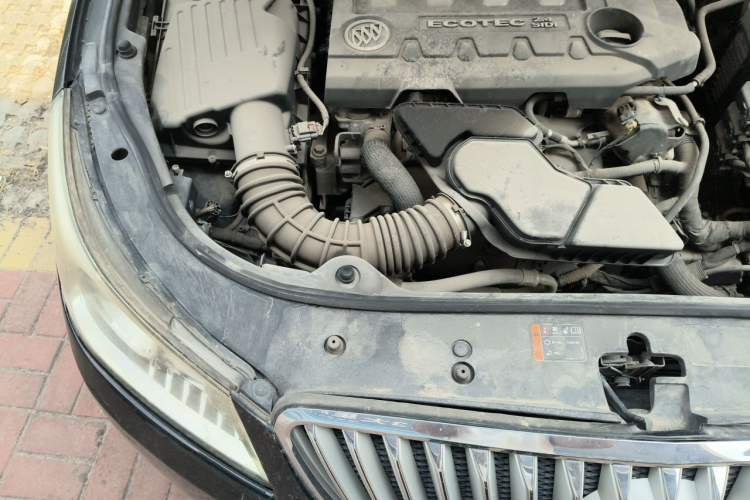 Used Buick LaCrosse 2012 2.4L SIDI Luxury Edition Engine Bay Right