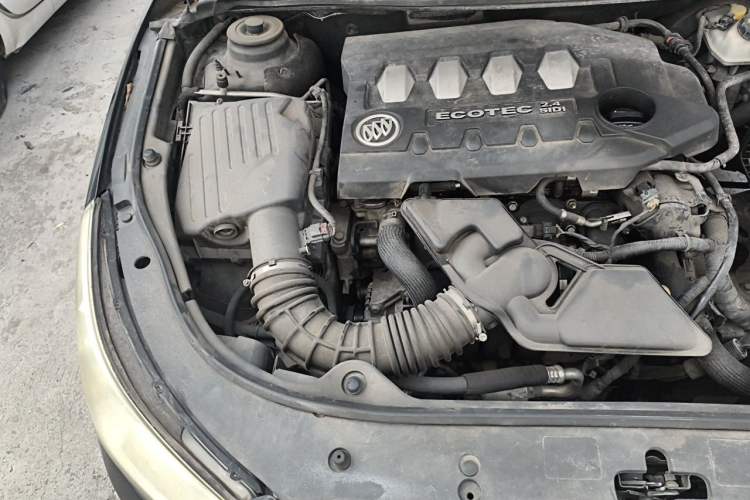 Used Buick LaCrosse 2012 2.4L SIDI Comfort Edition Engine Bay Right