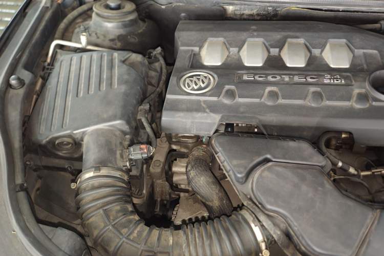 Used Buick LaCrosse 2012 2.4L SIDI Elegant Edition Engine Bay Right