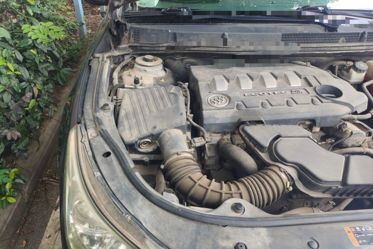 Used Buick LaCrosse 2012 2.4L SIDI Elegant Edition Engine Bay Right