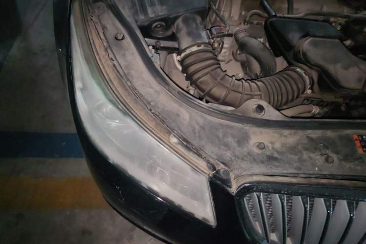 Used Buick LaCrosse 2012 2.4L SIDI Elegant Edition Engine Bay Right