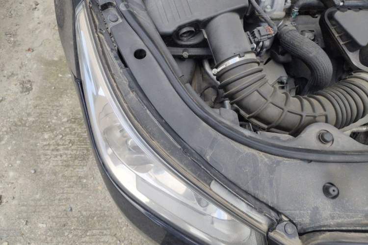 Used Buick LaCrosse 2012 2.4L SIDI Elegant Edition Engine Bay Right