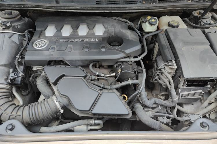 Used Buick LaCrosse 2012 2.4L SIDI Luxury Edition Engine Bay
