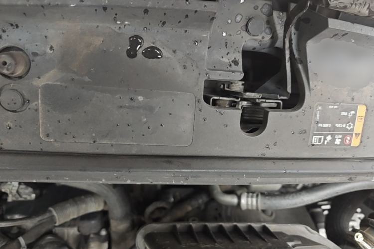 Used Buick LaCrosse 2012 2.4L SIDI Elegant Edition Engine Bay