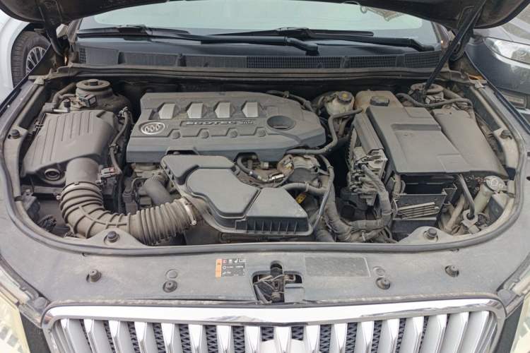 Used Buick LaCrosse 2012 2.4L SIDI Luxury Edition Engine Bay