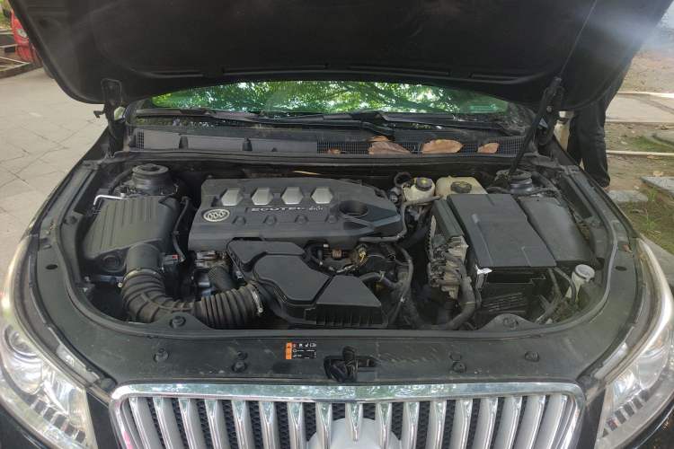 Used Buick LaCrosse 2012 2.0T Haoya Edition Engine Bay