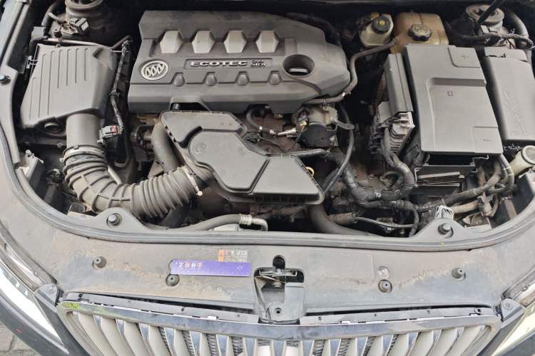 Used Buick LaCrosse 2012 2.4L SIDI Luxury Edition Engine Bay