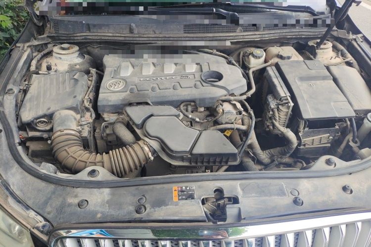 Used Buick LaCrosse 2012 2.4L SIDI Elegant Edition Engine Bay