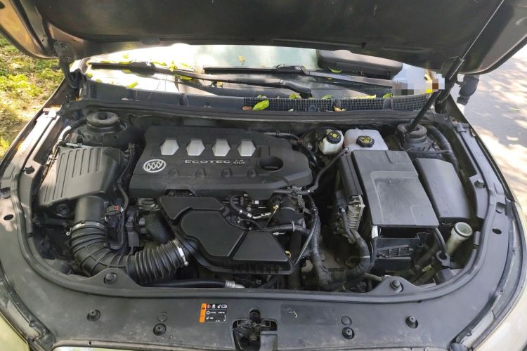 Used Buick LaCrosse 2012 2.4L SIDI Elegant Edition Engine Bay