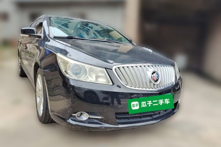 Used Buick LaCrosse 2012 2.4L SIDI Luxury Edition Front Right 45 Deg