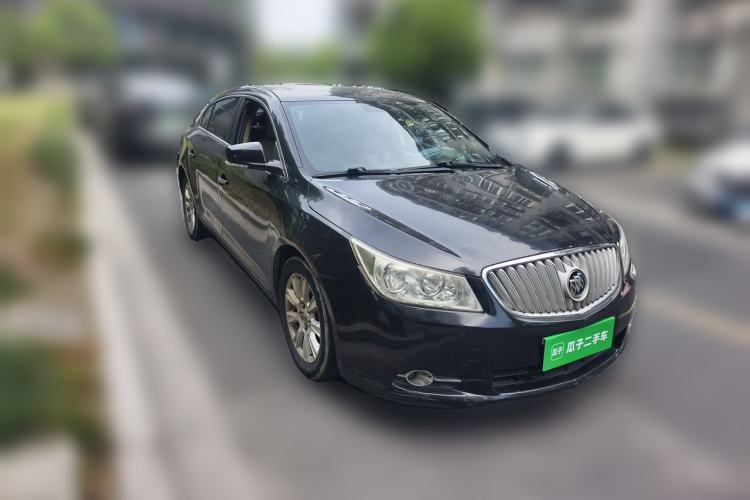 Used Buick LaCrosse 2012 2.4L SIDI Elegant Edition Front Right 45 Deg