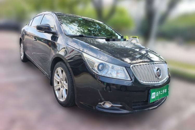 Used Buick LaCrosse 2012 2.4L SIDI Luxury Edition Front Right 45 Deg