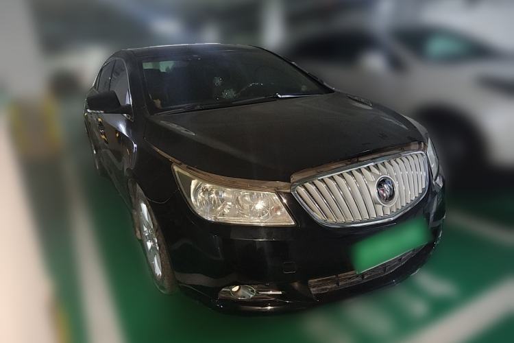 Used Buick LaCrosse 2012 2.4L SIDI Elegant Edition Front Right 45 Deg