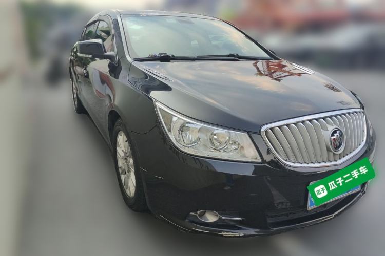 Used Buick LaCrosse 2012 2.4L SIDI Elegant Edition Front Right 45 Deg