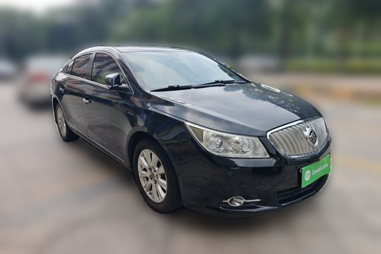 Used Buick LaCrosse 2012 2.4L SIDI Elegant Edition Front Right 45 Deg