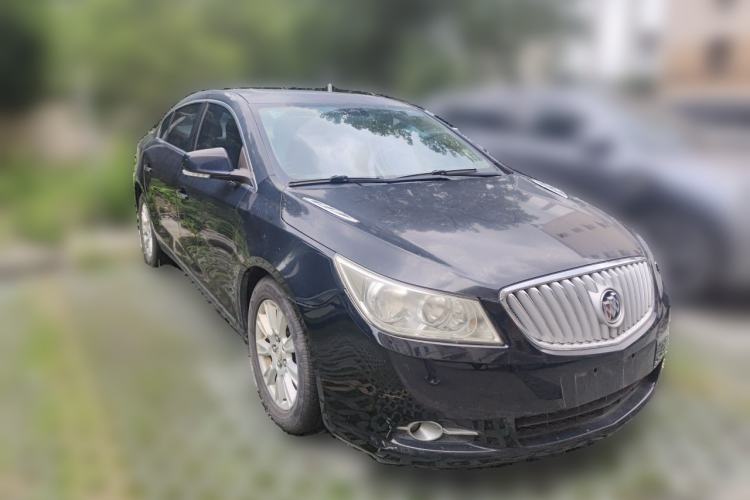 Used Buick LaCrosse 2012 2.4L SIDI Elegant Edition Front Right 45 Deg