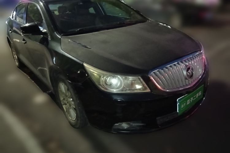 Used Buick LaCrosse 2012 2.4L SIDI Elegant Edition Front Right 45 Deg