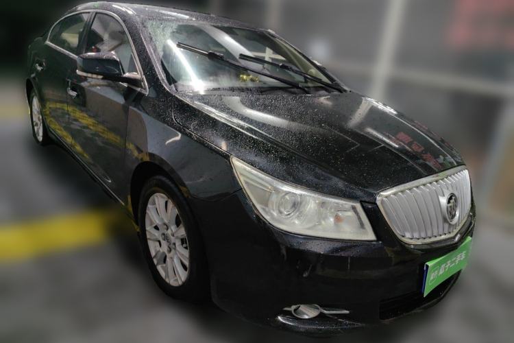 Used Buick LaCrosse 2012 2.4L SIDI Elegant Edition Front Right 45 Deg