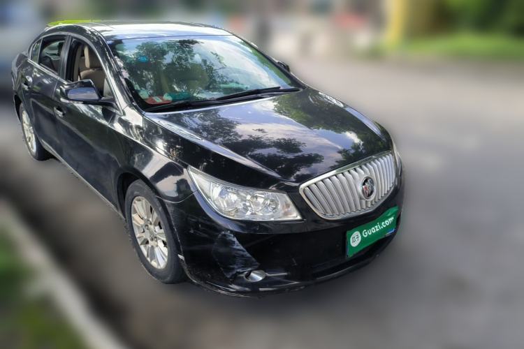 Used Buick LaCrosse 2012 2.4L SIDI Elegant Edition Front Right 45 Deg