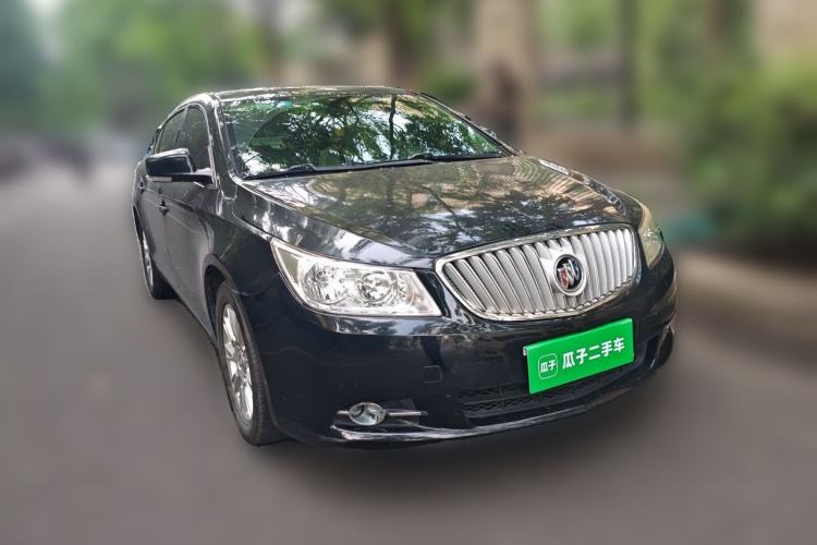 Used Buick LaCrosse 2012 2.4L SIDI Elegant Edition Front Right 45 Deg