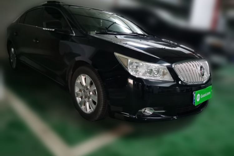 Used Buick LaCrosse 2012 2.4L SIDI Elegant Edition Front Right 45 Deg