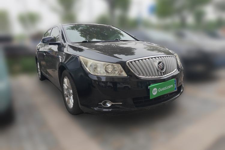 Used Buick LaCrosse 2012 2.4L SIDI Elegant Edition Front Right 45 Deg