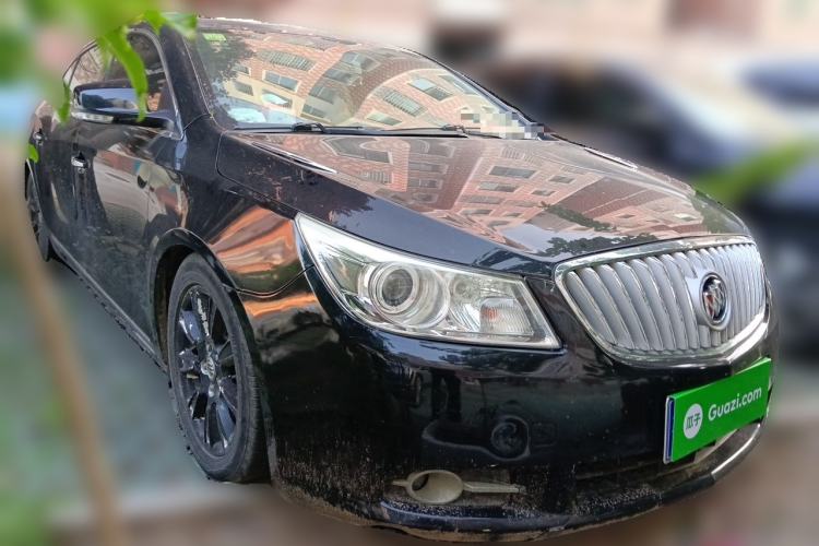 Used Buick LaCrosse 2012 2.4L SIDI Elegant Edition Front Right 45 Deg