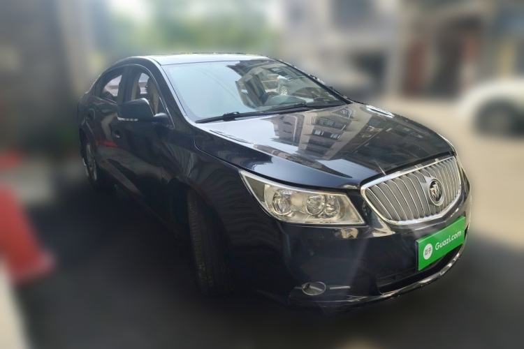 Used Buick LaCrosse 2012 2.4L SIDI Elegant Edition Front Right 45 Deg