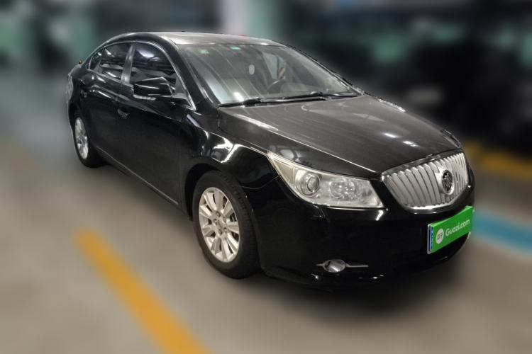 Used Buick LaCrosse 2012 2.4L SIDI Elegant Edition Front Right 45 Deg