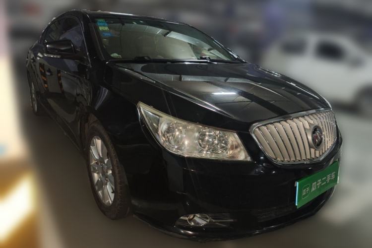 Used Buick LaCrosse 2012 2.4L SIDI Elegant Edition Front Right 45 Deg