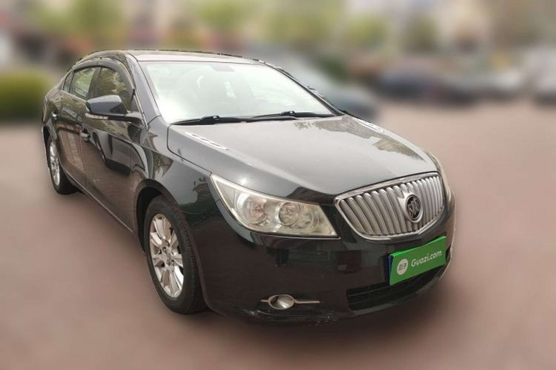 Used Buick LaCrosse 2012 2.4L SIDI Elegant Edition Front Right 45 Deg