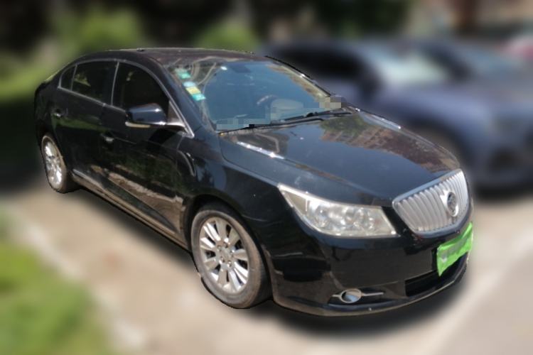 Used Buick LaCrosse 2012 2.4L SIDI Elegant Edition Front Right 45 Deg