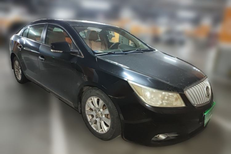 Used Buick LaCrosse 2012 2.4L SIDI Elegant Edition Front Right 45 Deg